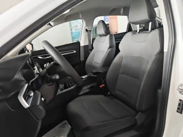 Geely Emgrand — Фото автомобиля 14