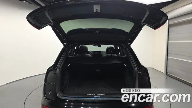 Audi Q5 45 TFSI quattro Premium — Фото автомобиля 20