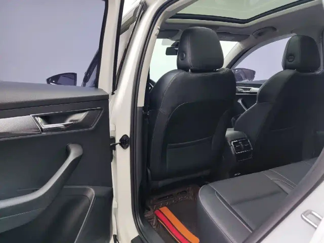 Skoda Karoq — Фото автомобиля 7
