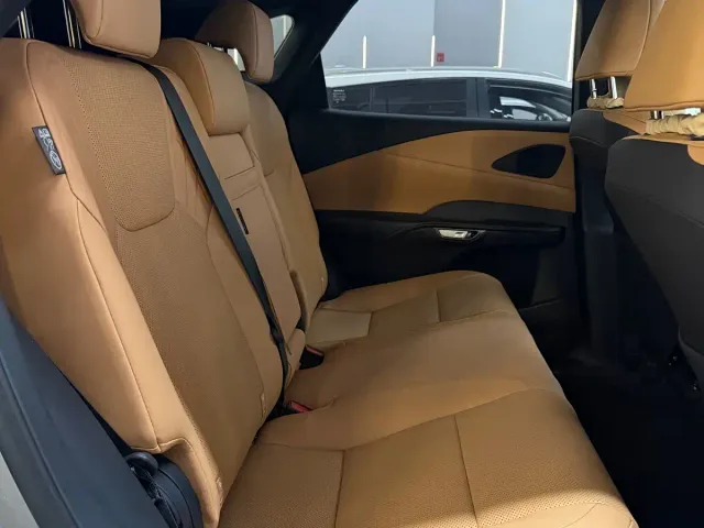 Lexus RX — Фото автомобиля 15