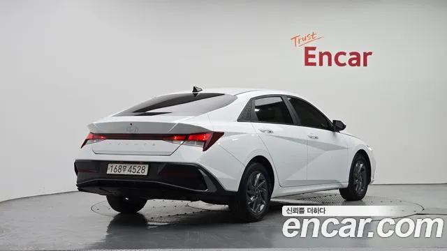 Hyundai Avante CN7 — Фото автомобиля 2