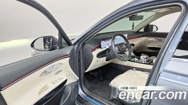 Genesis GV70 — Фото автомобиля 15
