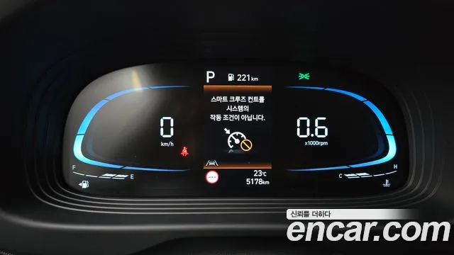 Hyundai Venue — Фото автомобиля 11