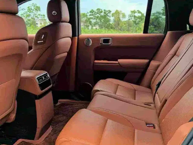 Li Auto L7 — Фото автомобиля 9