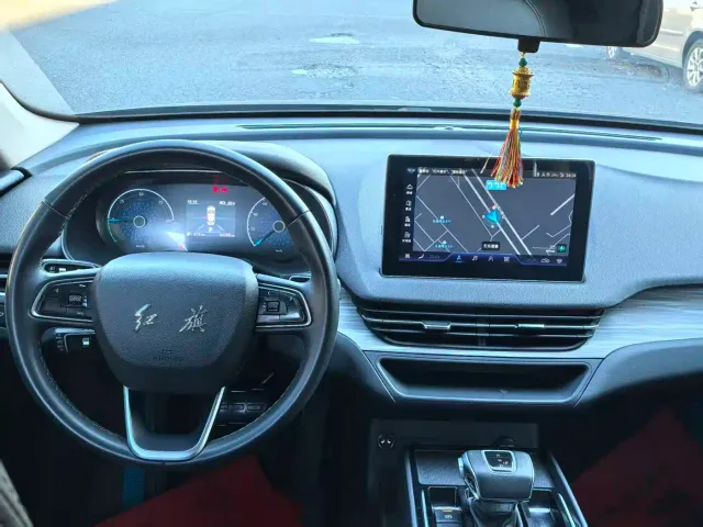 Hongqi E-QM5 — Фото автомобиля 6