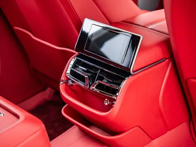 Bentley Flying Spur — Фото автомобиля 14