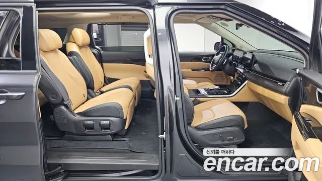 Kia Canival — Фото автомобиля 18