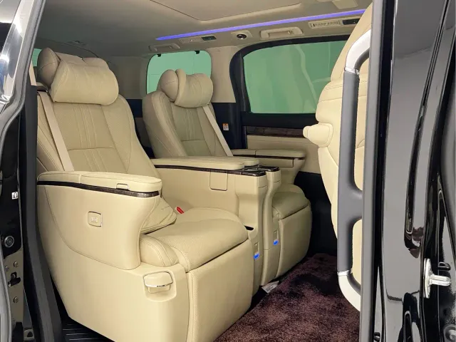 Toyota Alphard — Фото автомобиля 27
