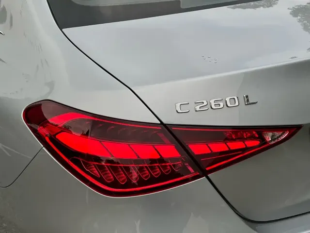 Mercedes-Benz C-Class — Фото автомобиля 4