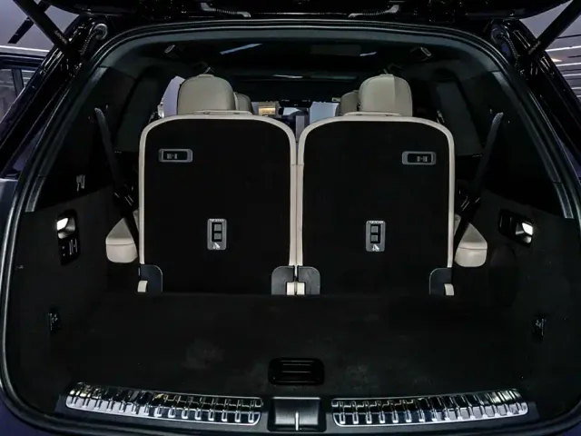 Li Auto L8 — Фото автомобиля 9