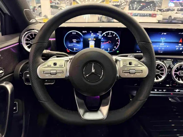 Mercedes-Benz A-Class — Фото автомобиля 24
