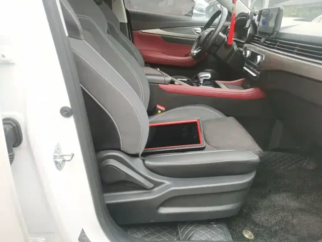 Jetour X70 — Фото автомобиля 24