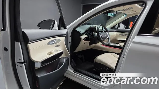 Genesis GV70 2.5T Бензин AWD — Фото автомобиля 10
