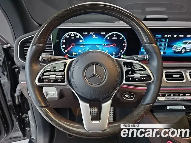 Mercedes-Benz GLS-Class — Фото автомобиля 11