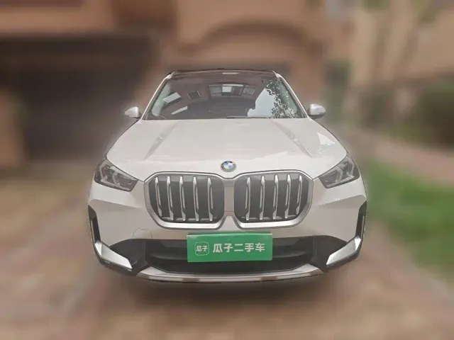 BMW X1 — Фото автомобиля 2