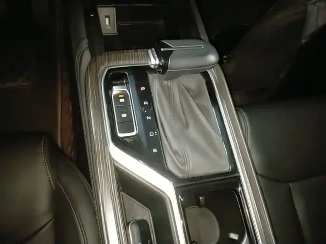 Wuling Jiachen — Фото автомобиля 13
