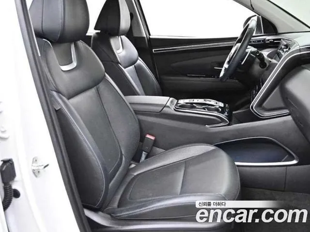 Hyundai Tucson Tucson (NX4) Дизель 2.0 2WD — Фото автомобиля 10