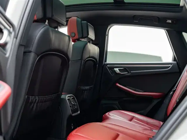 Porsche Macan — Фото автомобиля 9