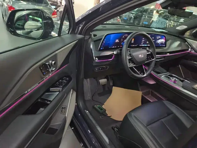 Cadillac XT5 — Фото автомобиля 15