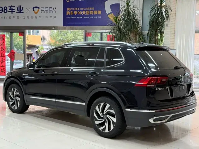 Volkswagen Tiguan L — Фото автомобиля 6
