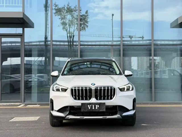 BMW X1 — Фото автомобиля 2