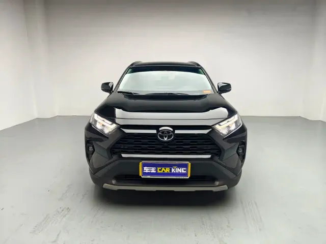 Toyota RAV4 — Фото автомобиля 3