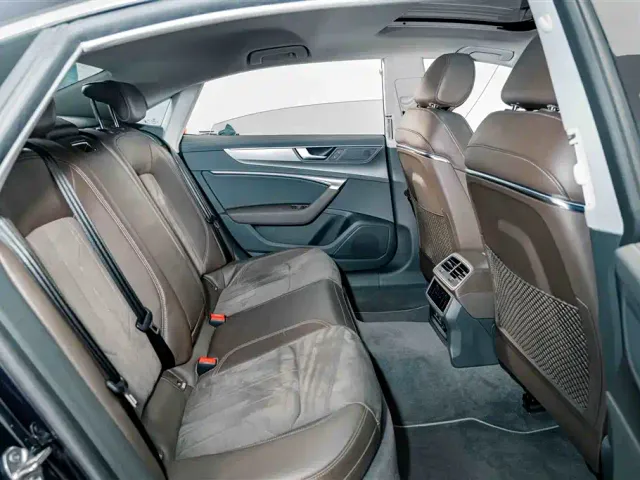 Audi A7L — Фото автомобиля 19