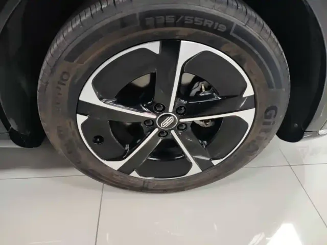 Shangjie SUV — Фото автомобиля 14