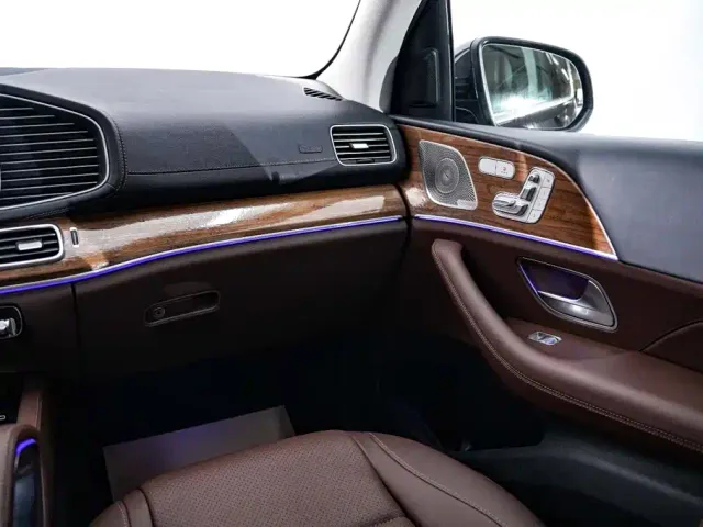 Mercedes-Benz GLE-Class — Фото автомобиля 29