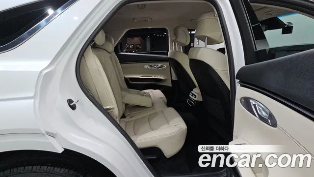 Genesis GV70 — Фото автомобиля 18