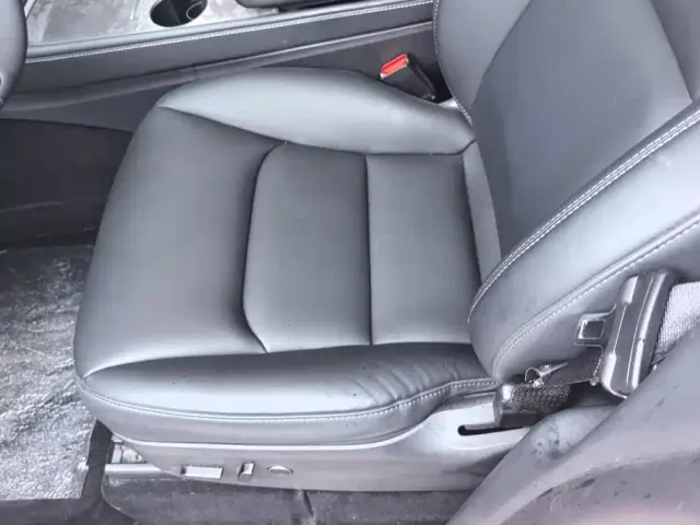 Tesla Model Y — Фото автомобиля 9