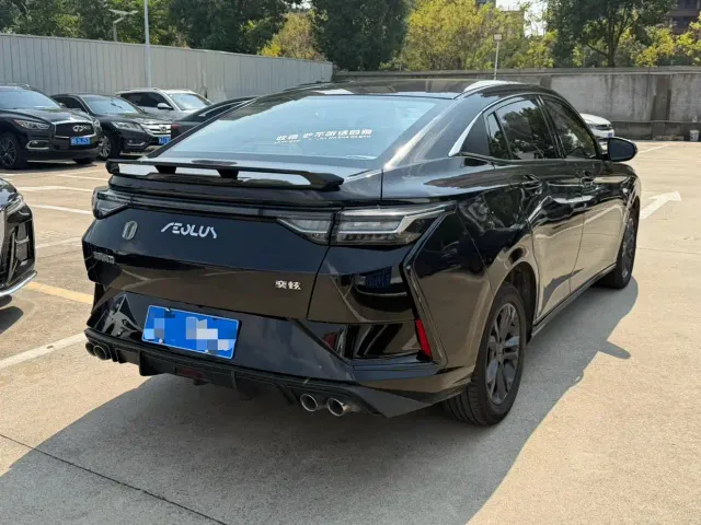 Dongfeng Yixuan — Фото автомобиля 12