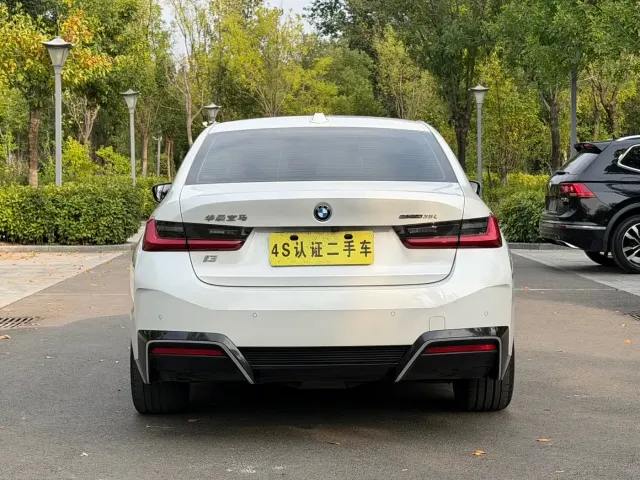 BMW i3 — Фото автомобиля 22