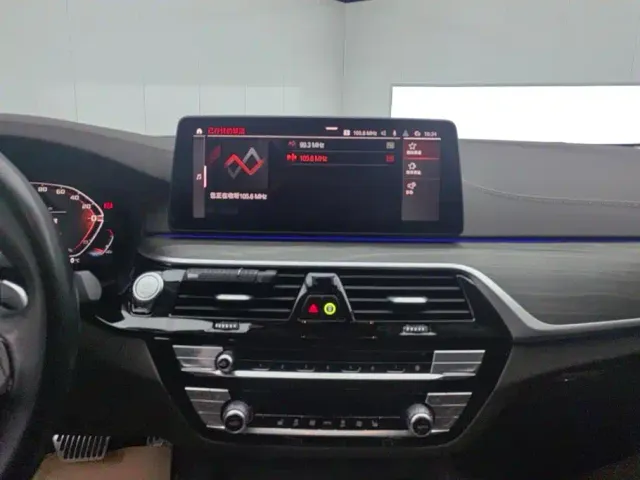 BMW 5 Series — Фото автомобиля 13
