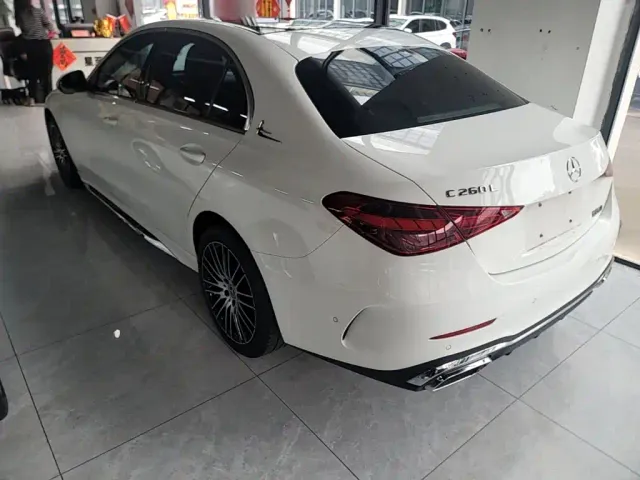 Mercedes-Benz C-Class — Фото автомобиля 4