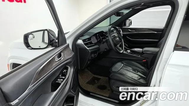 Jeep Cherokee Grand Cherokee(WL) L 3.6 Overland — Фото автомобиля 11