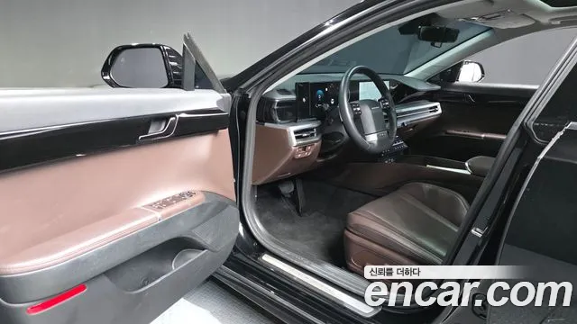 Hyundai Grandeur Grandeur (GN7) 2.5 Бензин 2WD — Фото автомобиля 8