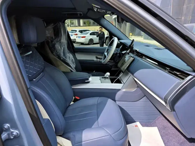 Land Rover Range Rover — Фото автомобиля 10