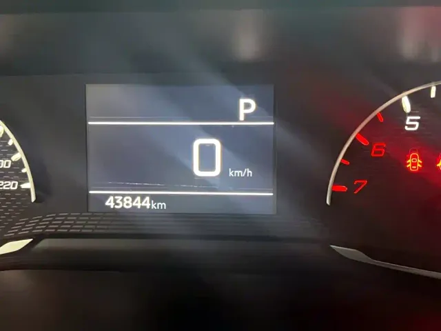 Peugeot 2008 — Фото автомобиля 14