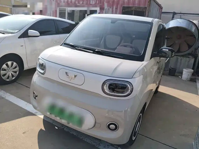 Фотография автомобиля — Wuling Hongguang Mini EV
