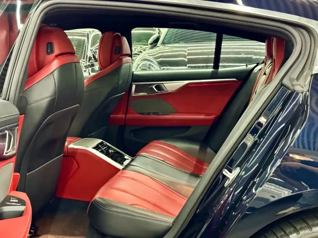 BMW 8 Series — Фото автомобиля 6