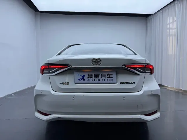 Toyota Corolla — Фото автомобиля 4