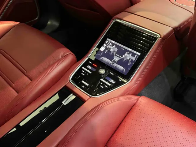 Porsche Panamera — Фото автомобиля 14