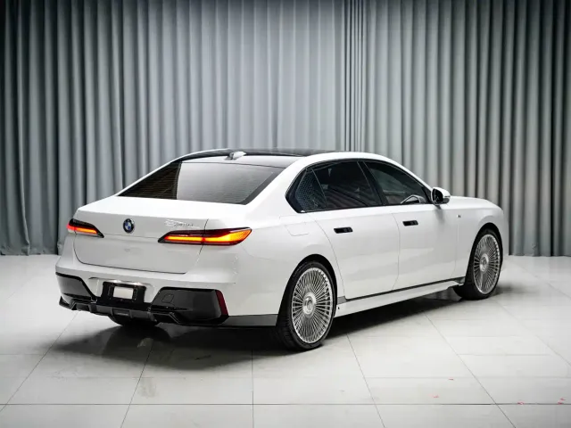BMW 7 Series — Фото автомобиля 8