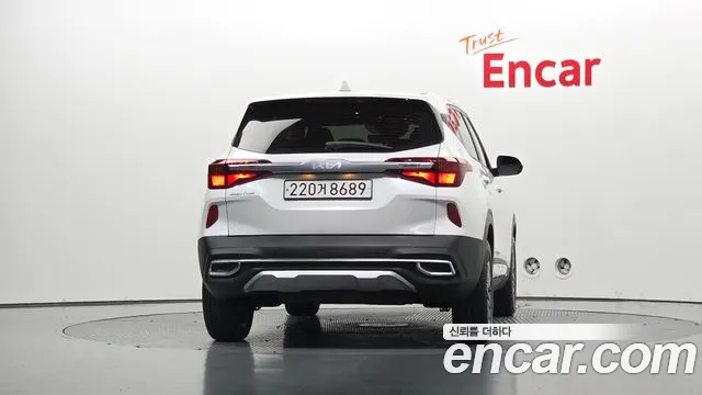 Kia Seltos — Фото автомобиля 4