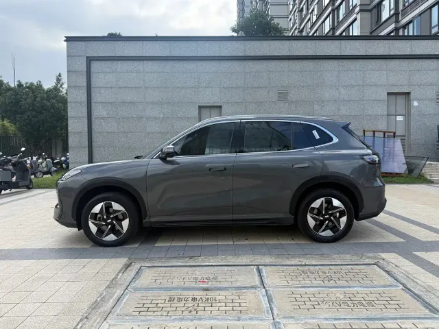 Geely Galaxy E5 — Фото автомобиля 16