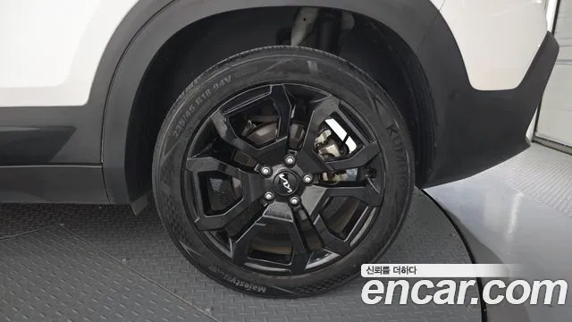 Kia Seltos — Фото автомобиля 6