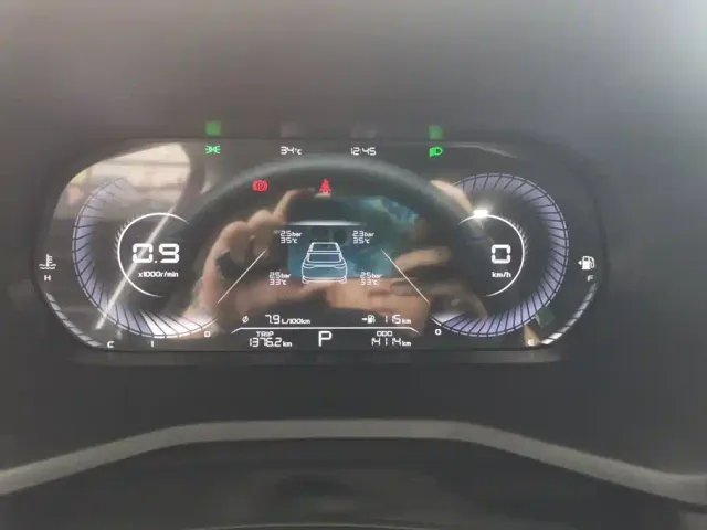 Geely Emgrand — Фото автомобиля 14