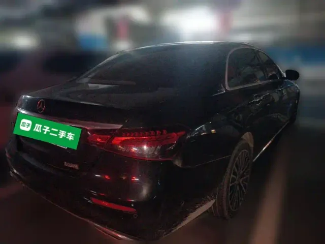 Mercedes-Benz E-Class — Фото автомобиля 6