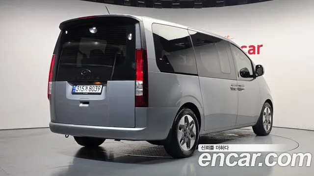 Hyundai Staria — Фото автомобиля 2